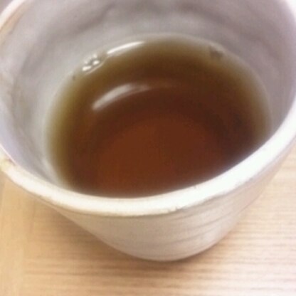 ウーロン茶をレンジで温めて蜂蜜を入れて飲みました☆
とても美味しいです！ また作ります。